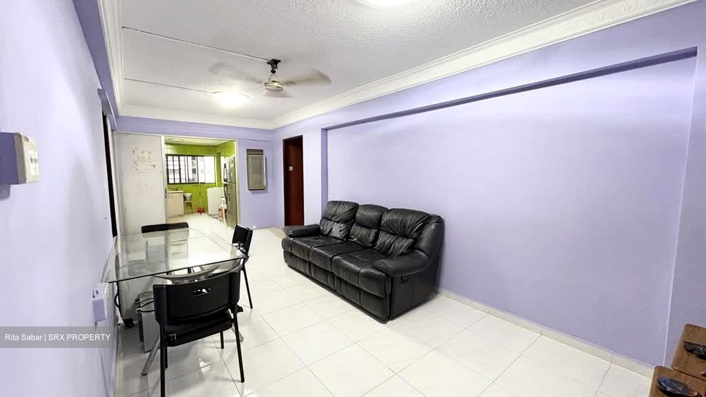Blk 207 Jurong East View (Jurong East), HDB 3 Rooms #591898421